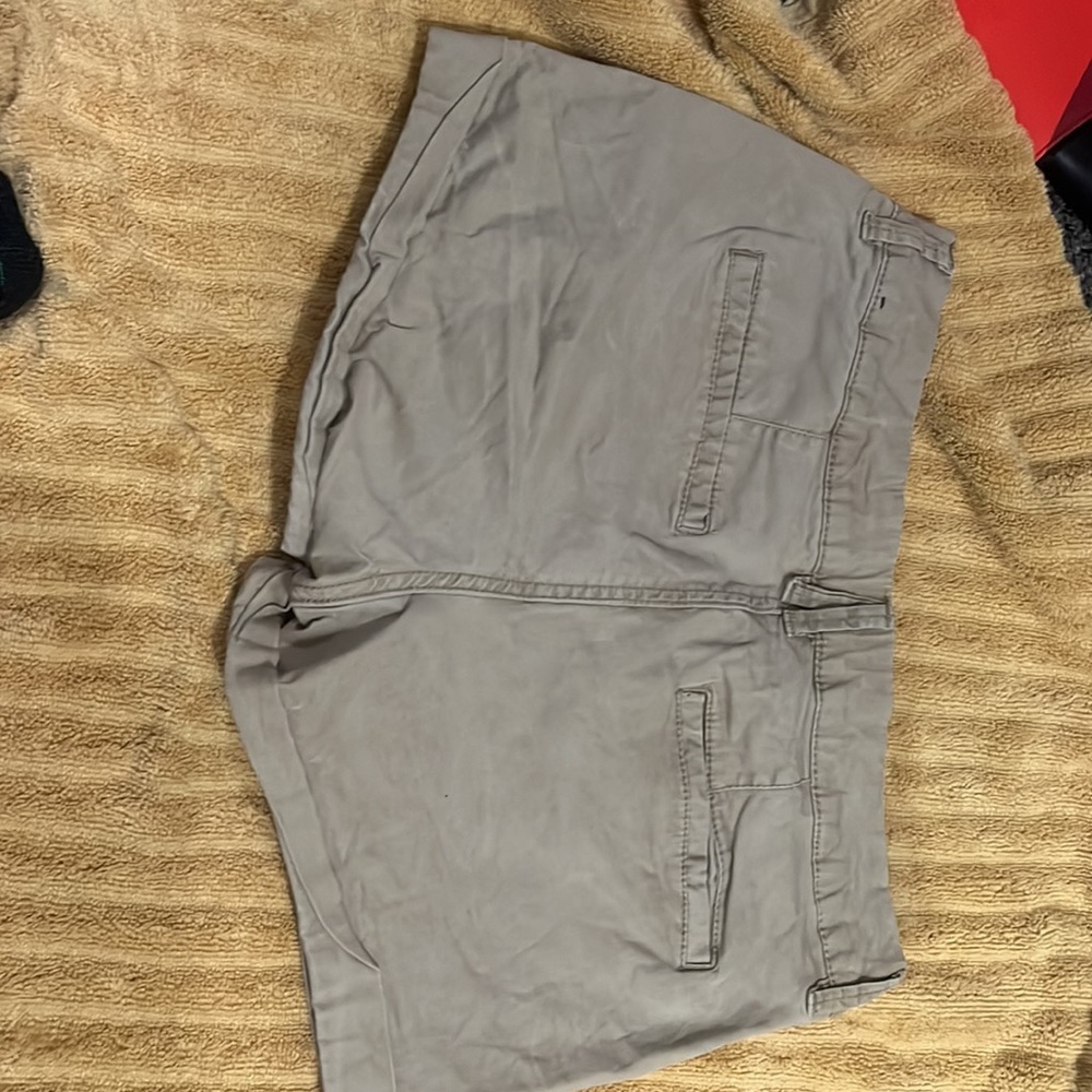 barely worn - Picture 2 of 2